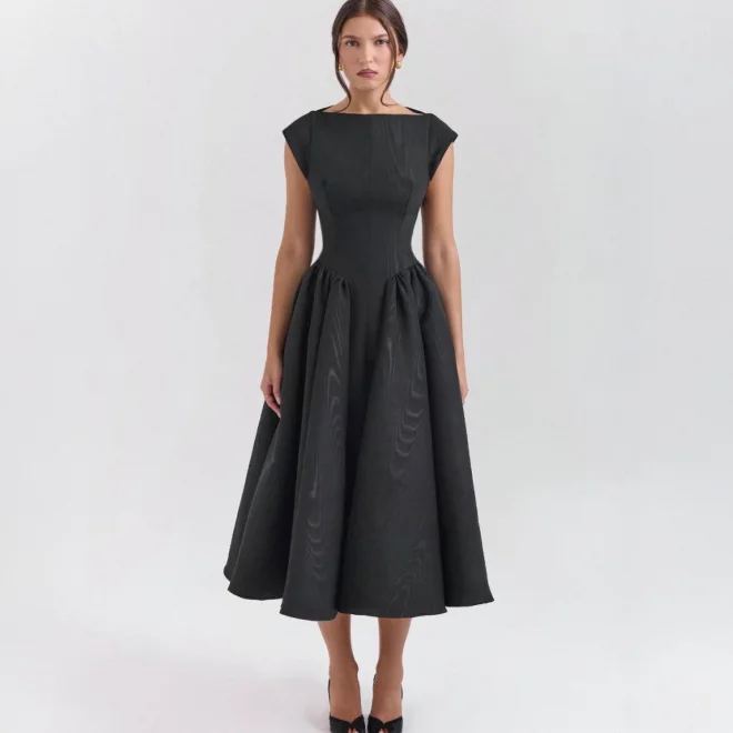 Aveline Sculpted Midi Dress — photo 7